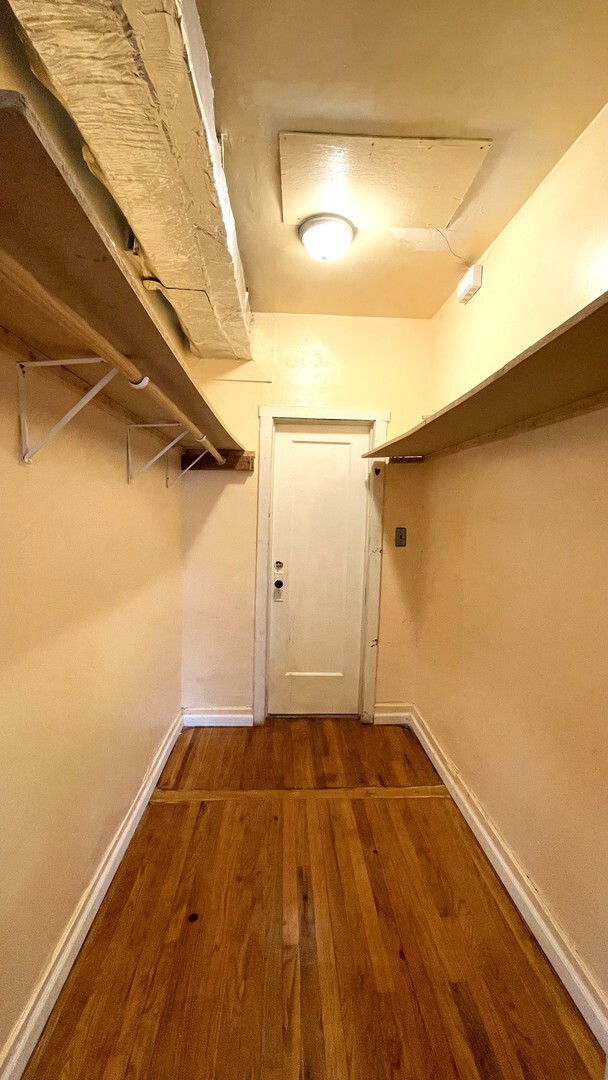 Building Photo - 3072 E 79th St