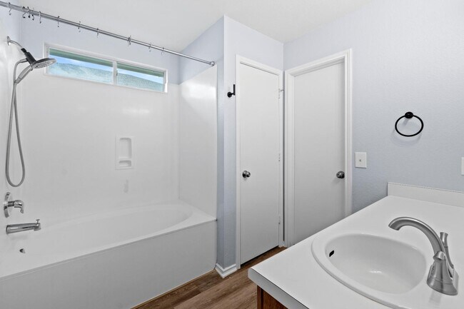 Building Photo - 6003 Wideleaf Dr