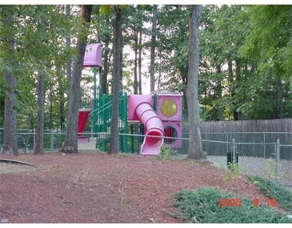 Building Photo - 22 Bowstring Way