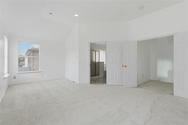 Building Photo - 5001 Spicewood Dr
