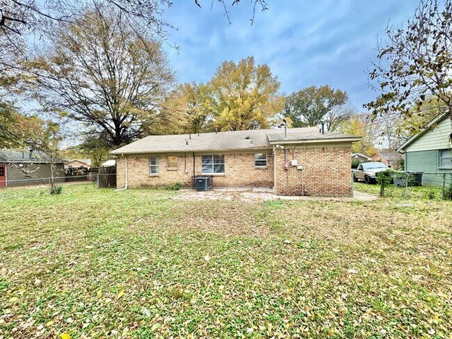 Building Photo - 5129 Kittie Lee Ln