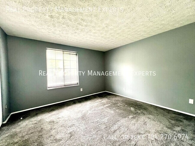 Building Photo - 5120 Speyside Ct