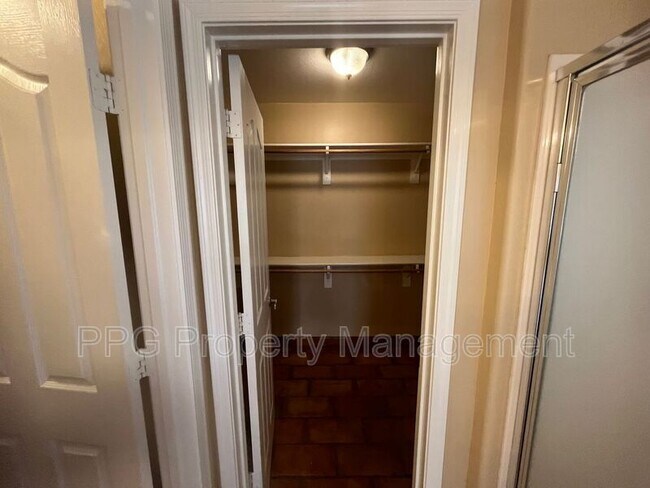 Building Photo - 14930 N Gil Balcome Ct
