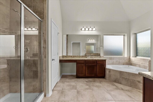 Building Photo - 2246 Oakleaf Trail Ln