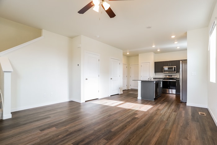 Building Photo - 13501 Oneida Ln
