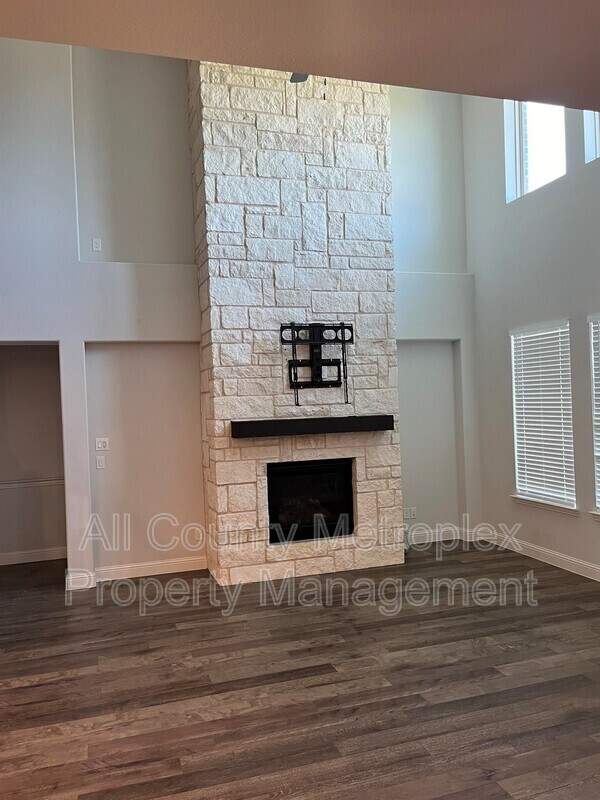 Building Photo - 3577 Hathaway Ct