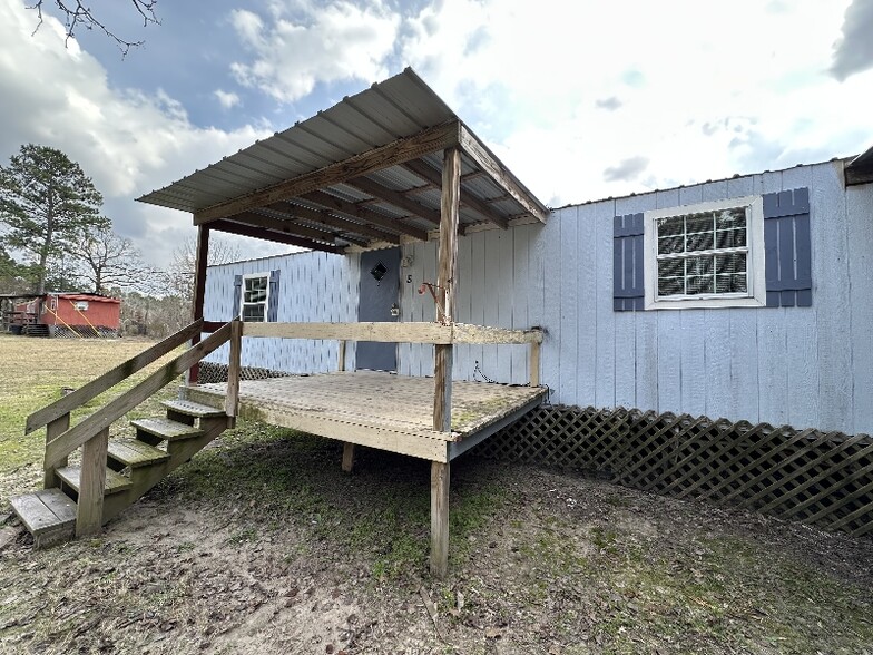 Building Photo - 85 Young Rd