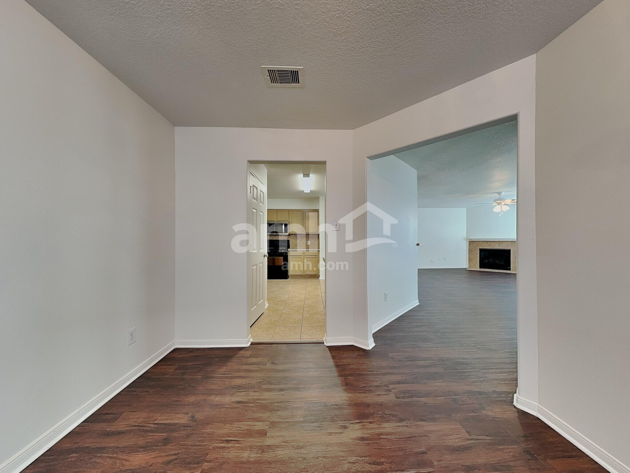 Building Photo - 19515 Providence Shore Way