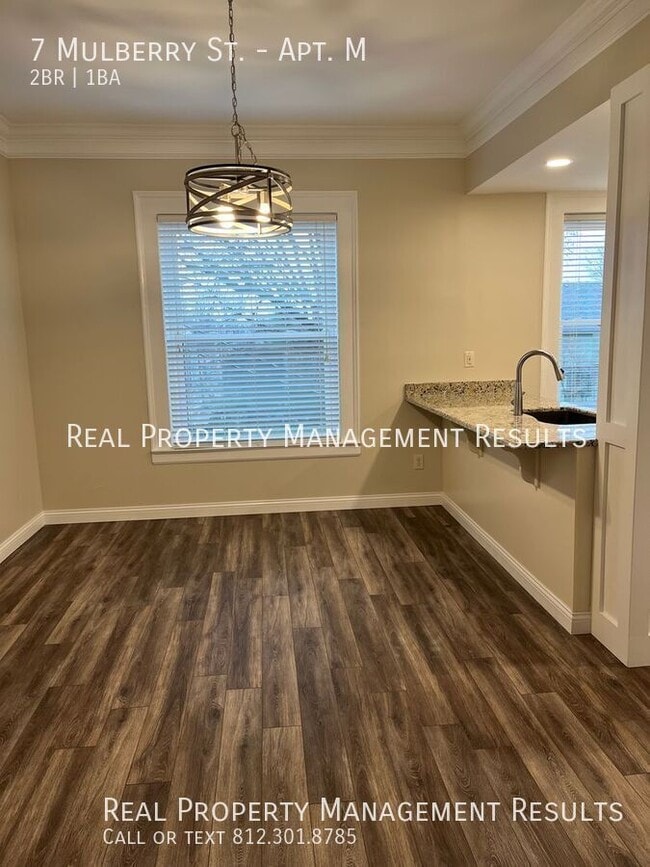 Building Photo - 7 Mulberry St