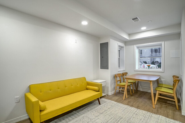 Unit B - Living Area - 951 25th St NW