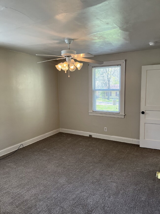 Building Photo - "Charming 3-Bed Home on Flamingo Drive – Perfect Nashville Living!" Large Yard! Lawncare is Inclu...