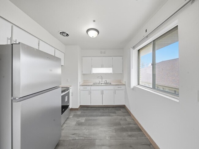 Building Photo - 8641 W Lapham St