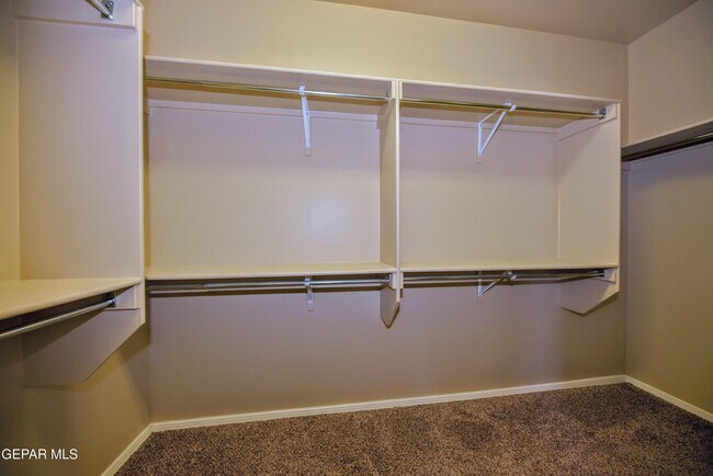 Building Photo - 270 Silver Hill
