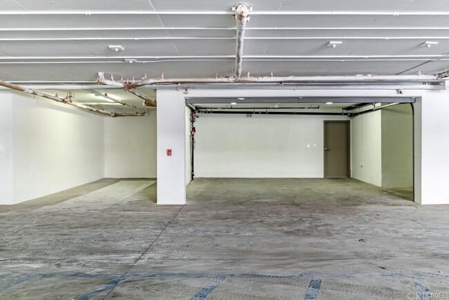 Building Photo - 18711 Redwing St
