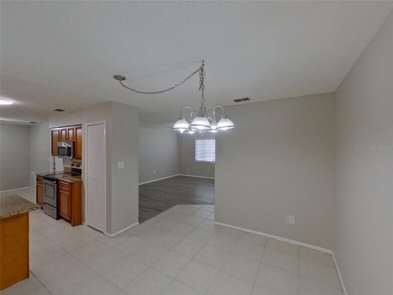 Building Photo - 3717 Coppertree Cir