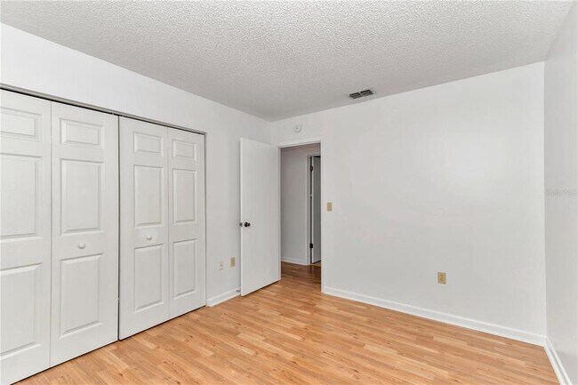 Building Photo - 10060 SW 93rd Ave