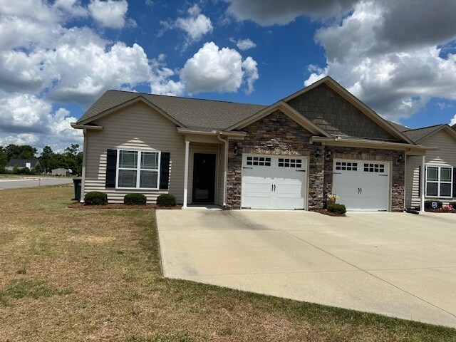 Building Photo - 2250 Sweet Bay Dr