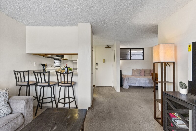 Building Photo - 909 Coolidge St