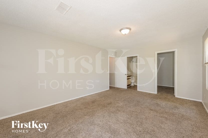 Building Photo - 6249 Creekford Ln