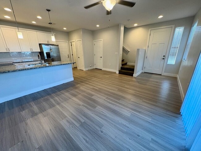 Building Photo - 7531 E Billings St