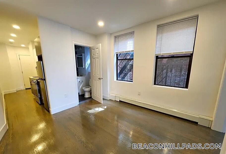 Building Photo - 44 Joy St