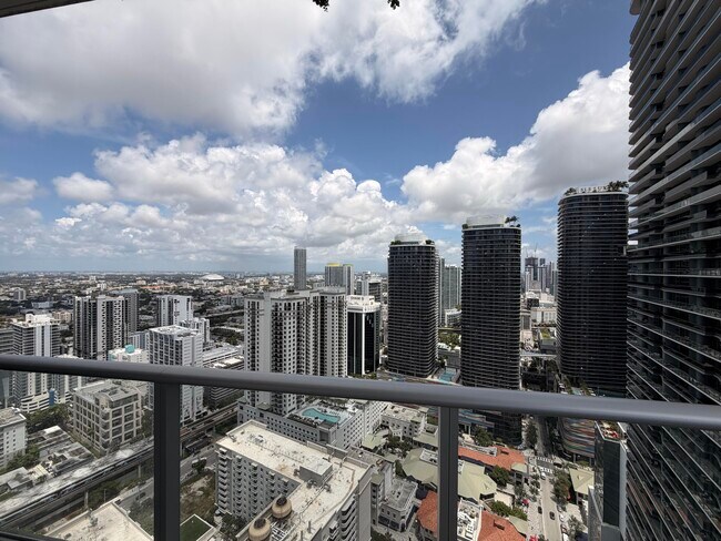 Building Photo - 1100 S Miami Ave