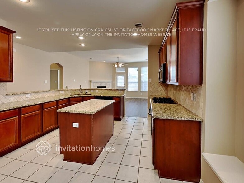 Building Photo - 9137 Farmer Dr