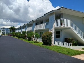 Building Photo - 5520 N Ocean Blvd