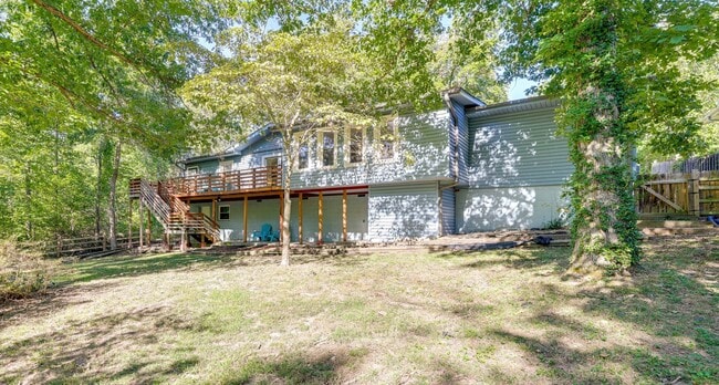 Building Photo - 11 Adams Ln
