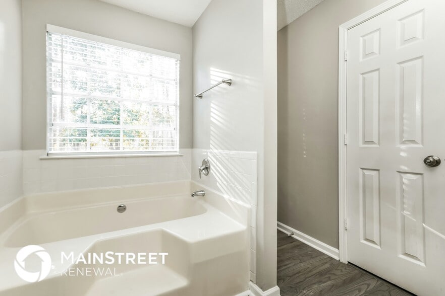 Building Photo - 3144 Manorside Way SW