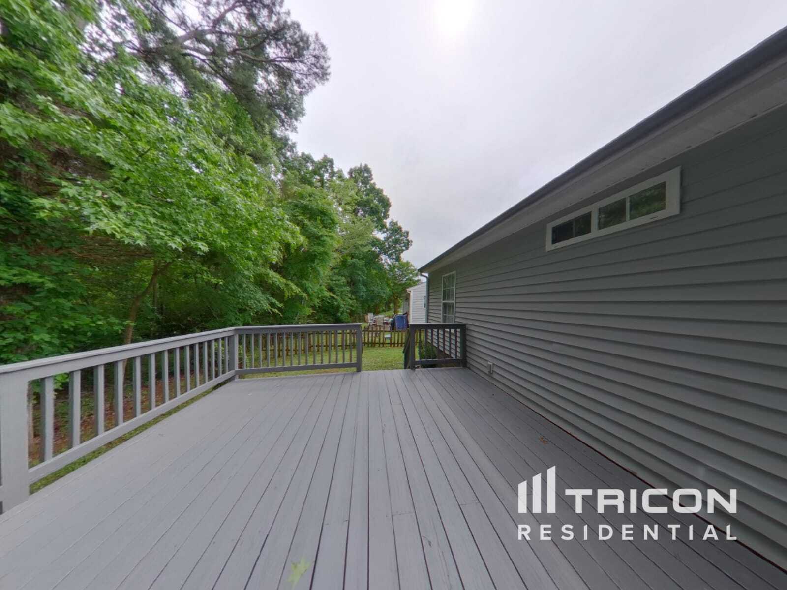 Building Photo - 3027 Salmon River Dr