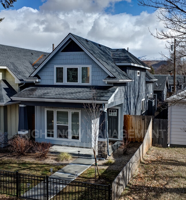 Building Photo - 1818 S Grant Ave