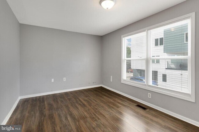 Building Photo - 1719 Ridge Ave