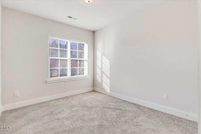 Building Photo - 857 S Franklin St