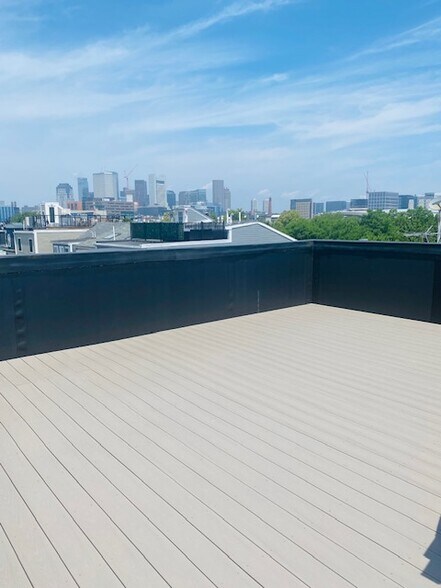 Building Photo - 2 W 3rd Street Pl