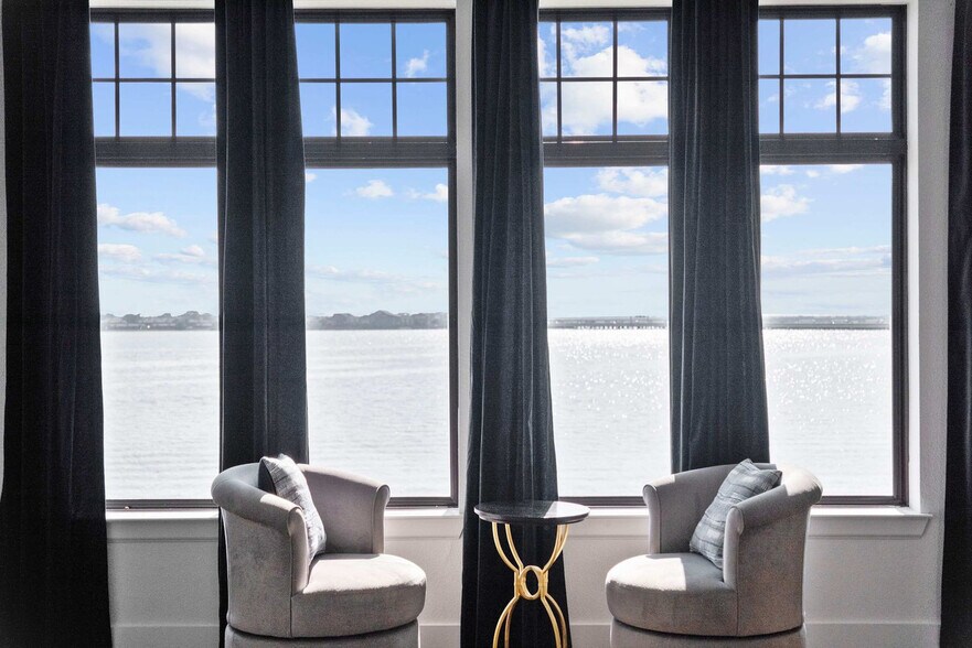 Building Photo - 516 Secretariat Dr