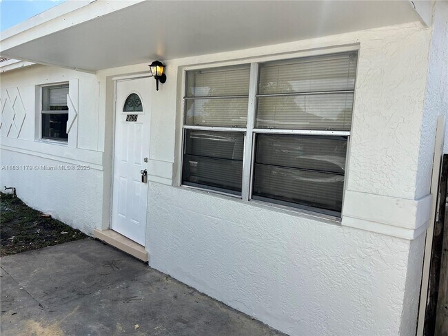 Primary Photo - 2766 NW 9th Pl