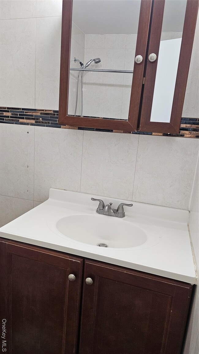 Building Photo - 66 Bon Aire Cir