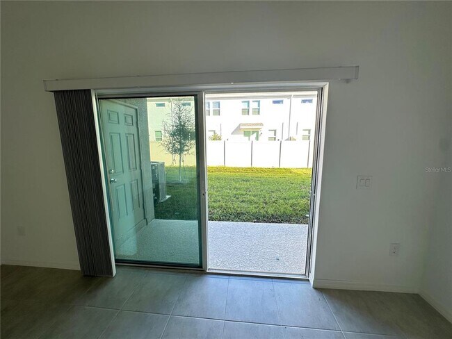 Building Photo - 3030 Skyline Lp