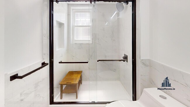 Building Photo - 36 Shepard St