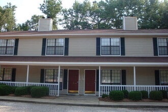 Building Photo - 700 Archdale Dr