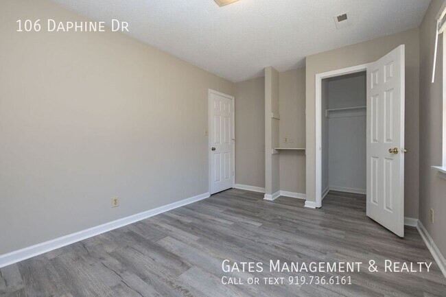 Building Photo - 106 Daphine Dr