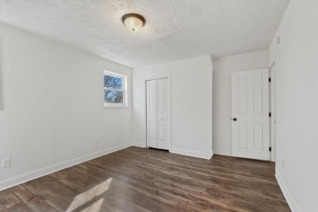 Building Photo - Coming Soon - Spacious 4 Bedroom, 2 Bath H...