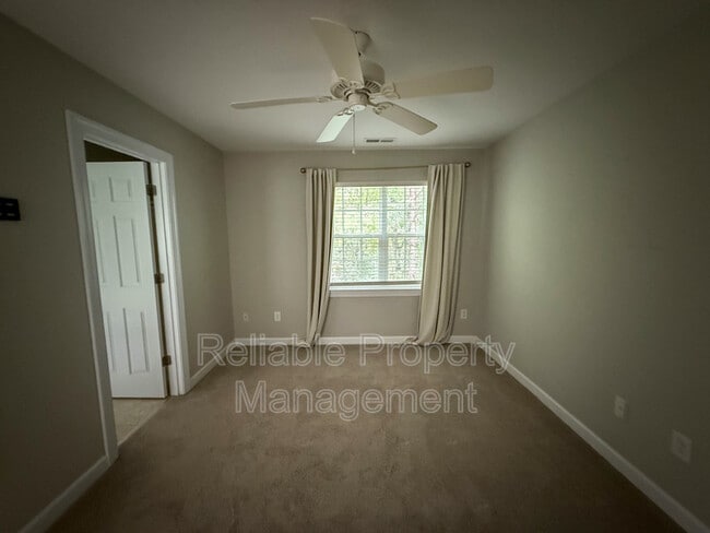 Building Photo - 345 Anterbury Dr