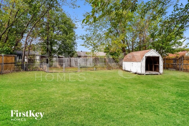 Building Photo - 14912 Oakwood Ln