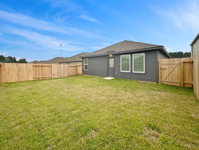 Building Photo - 31456 Moore Rd