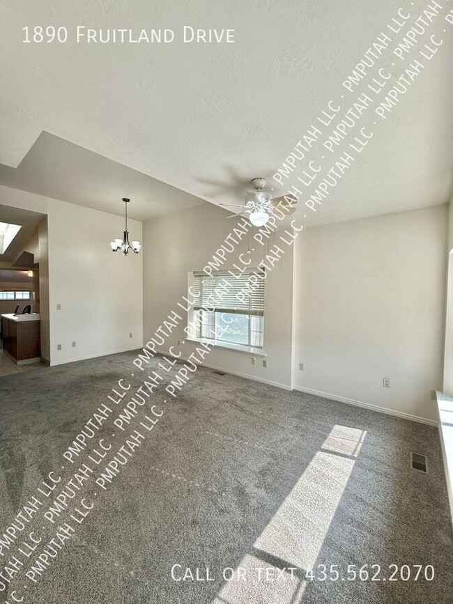 Building Photo - 1890 Fruitland Dr