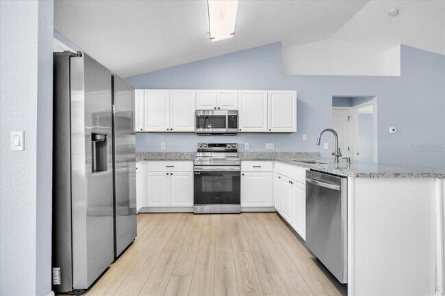 Building Photo - 1708 Blue Lake Cir