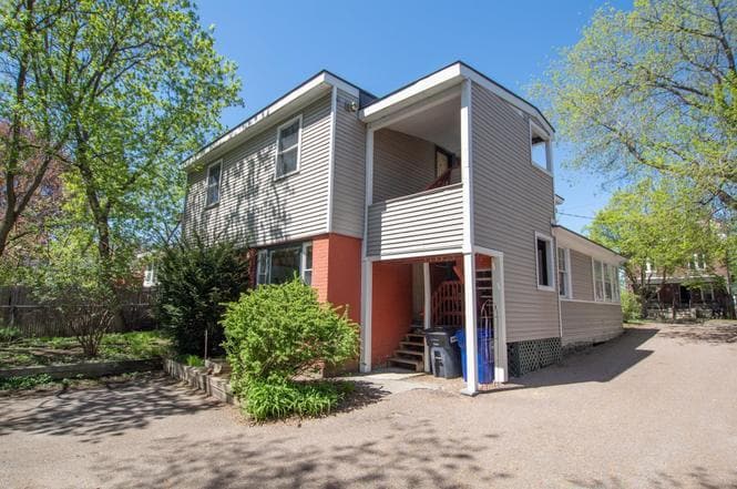 Building Photo - 55 Monroe St