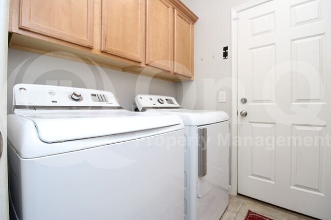 Building Photo - 3721 S Ashley Pl